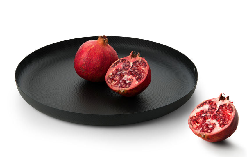 Alessi Tablett, rund aus Stahl, epoxidharzlackiert, schwarz mit Reliefdekor